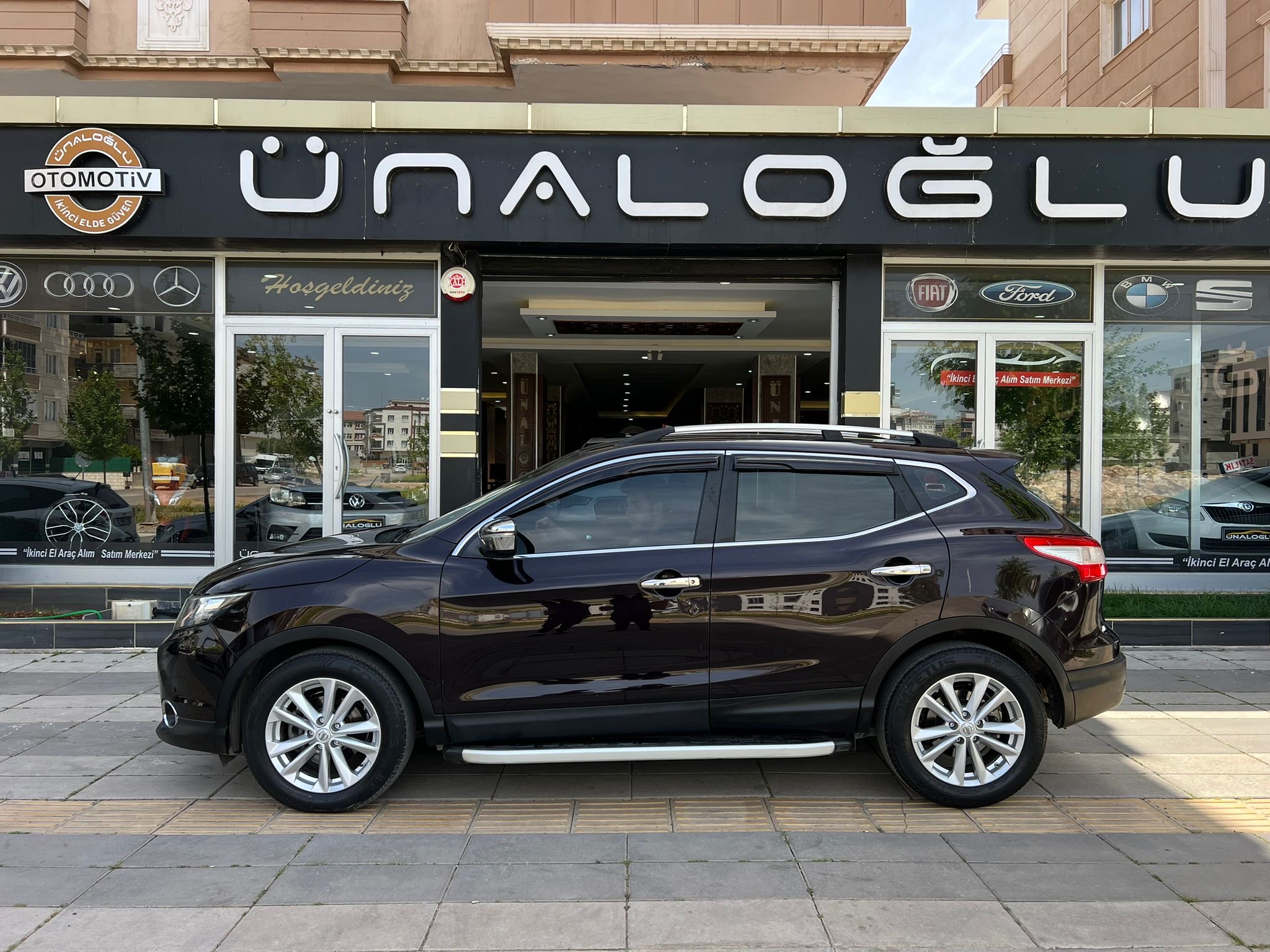 ÜNALOĞLUNDAN 2014 OTOMATİK BOYASIZ QASHQAİ 1.6DCİ TEKMA