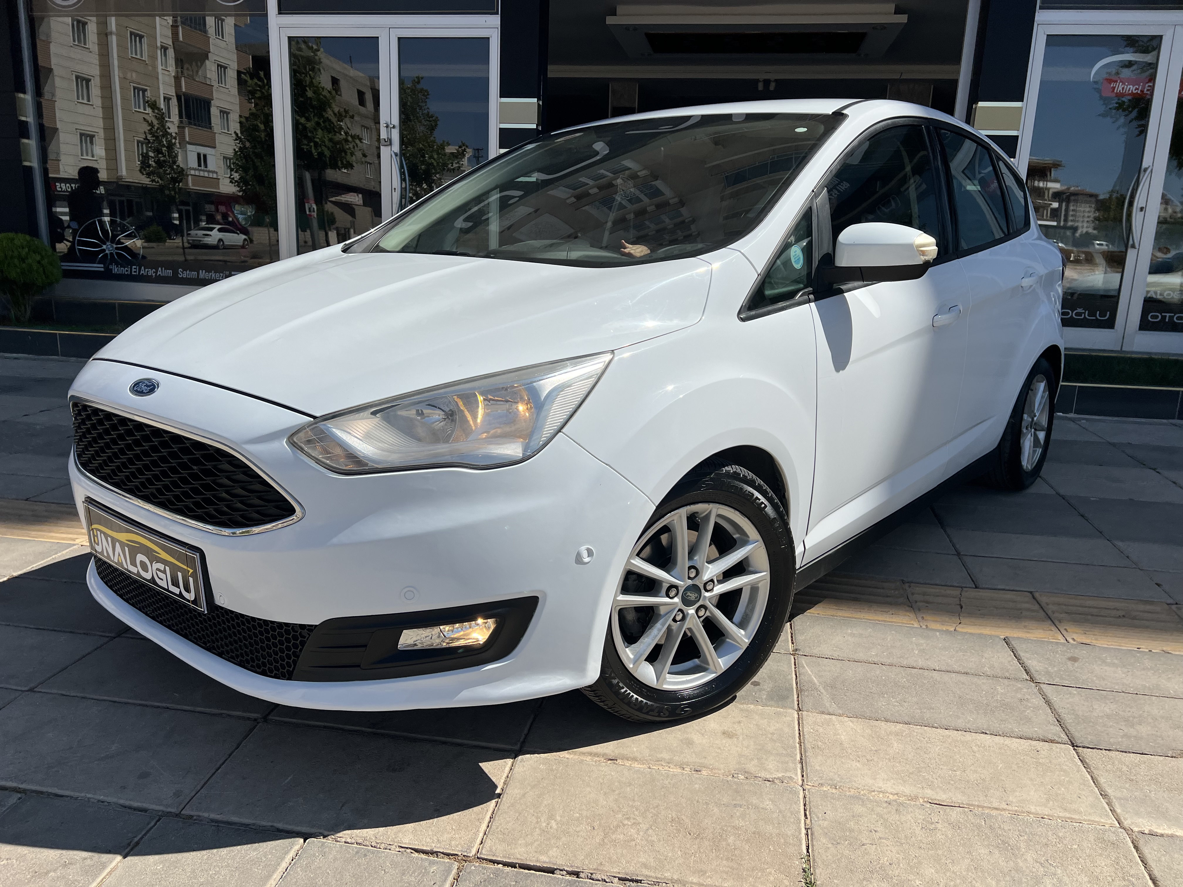 ÜNALOĞLUNDAN 2015 C-MAX 1.6 TRENDX LPGLİ