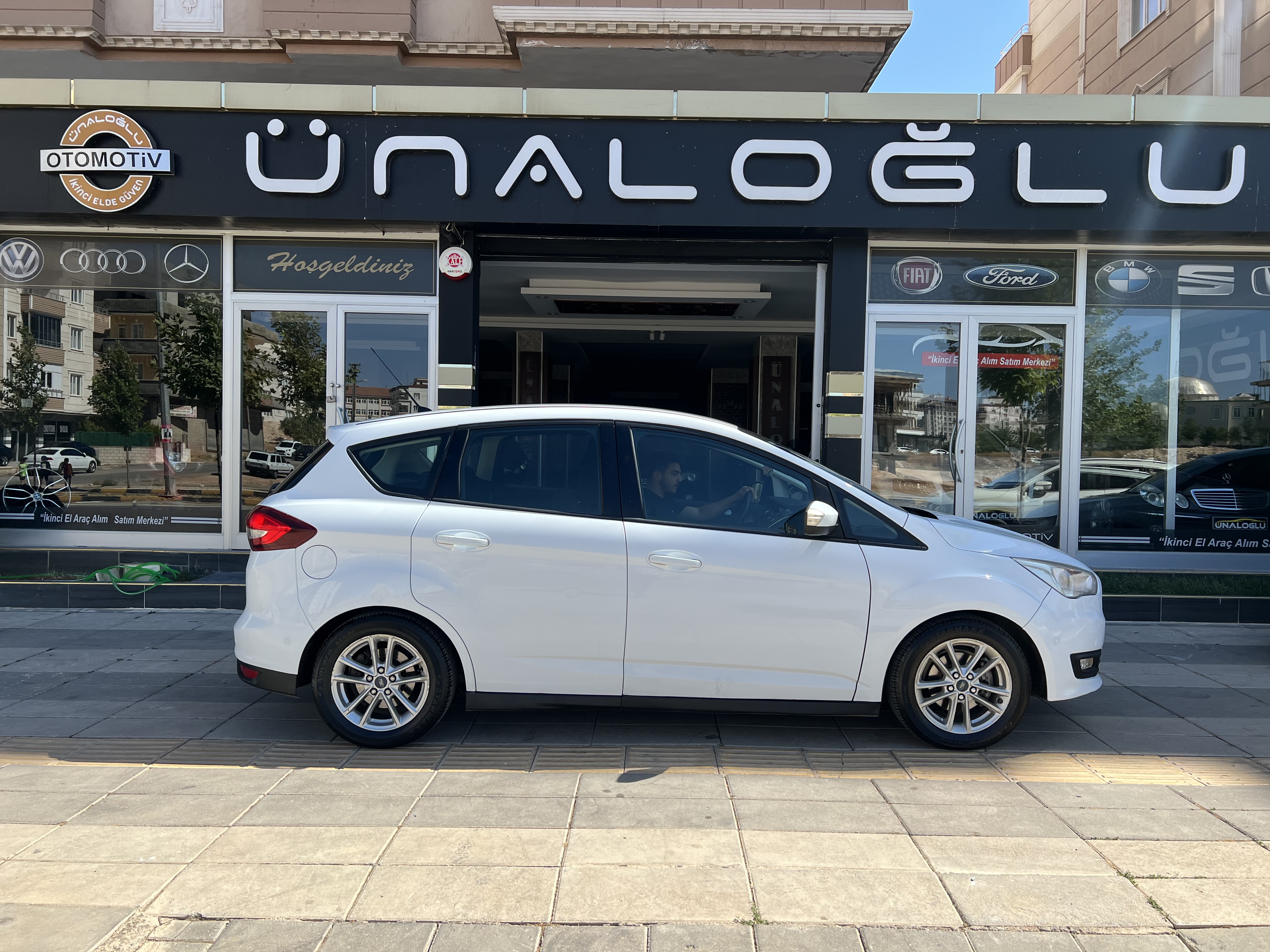 ÜNALOĞLUNDAN 2015 C-MAX 1.6 TRENDX LPGLİ