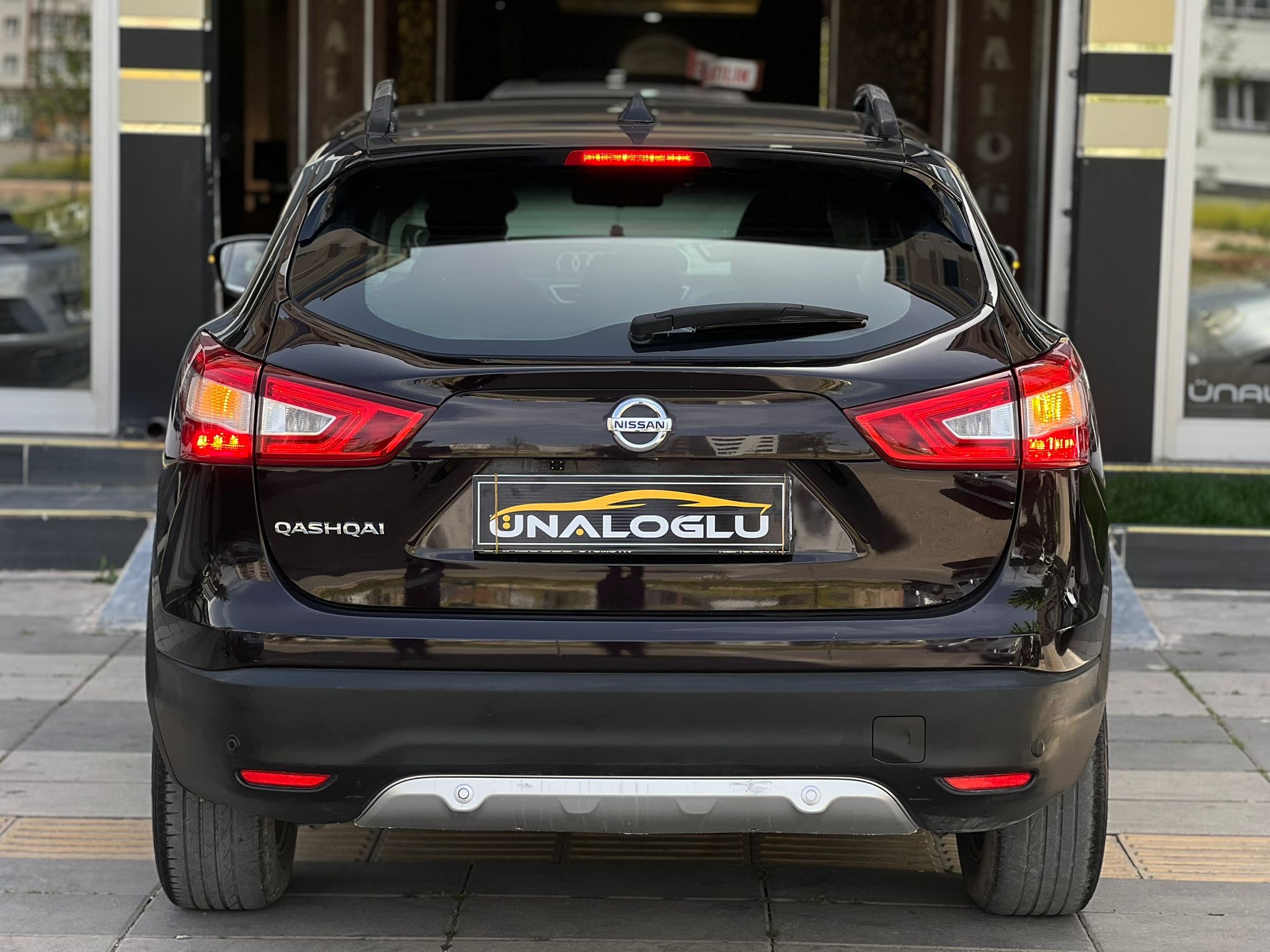 ÜNALOĞLUNDAN 2014 OTOMATİK BOYASIZ QASHQAİ 1.6DCİ TEKMA